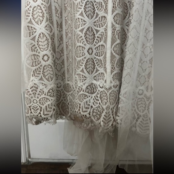 BHLDN Willowby Cordova Ophelia Wedding Dress - Picture 4 of 9